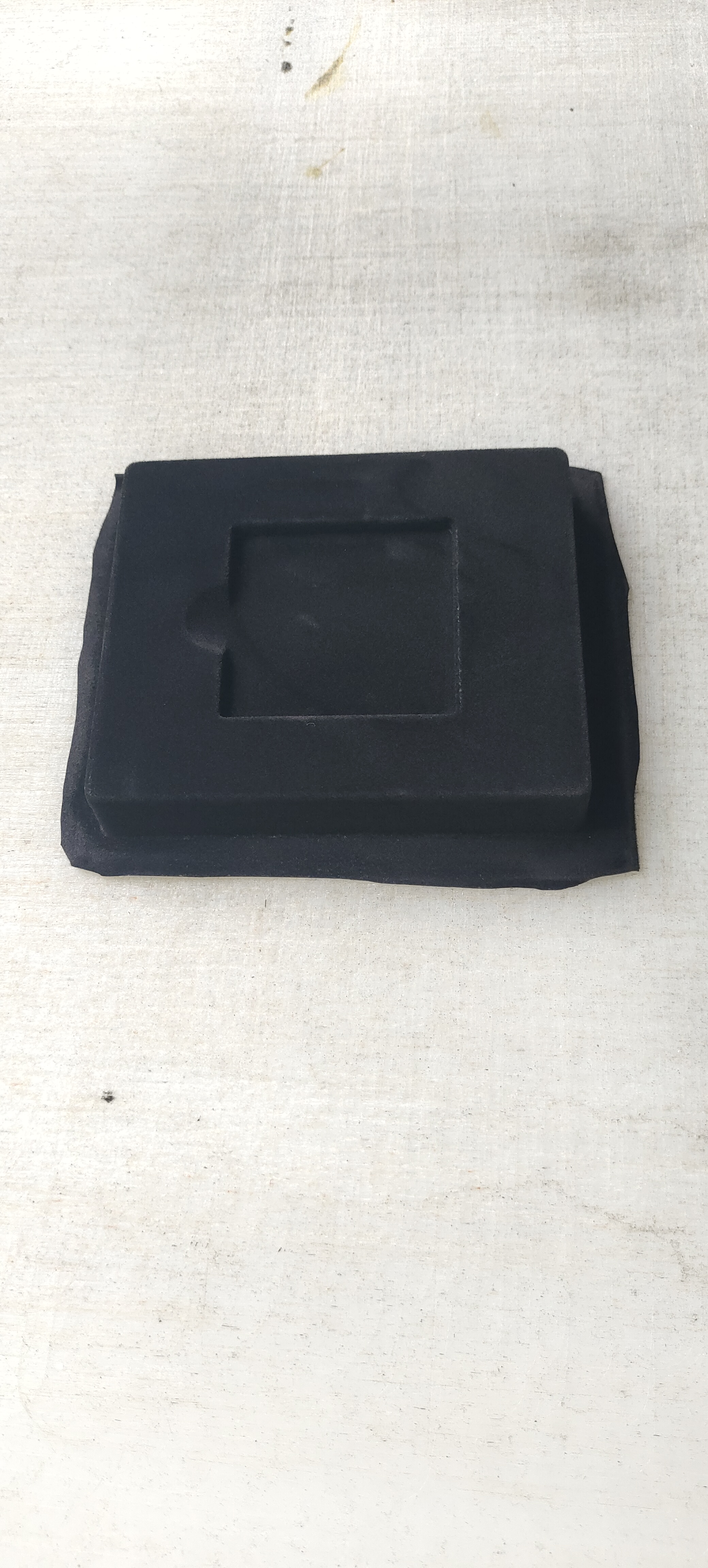 Irregular 800180061 黑色植绒101X87X17 Blister Box