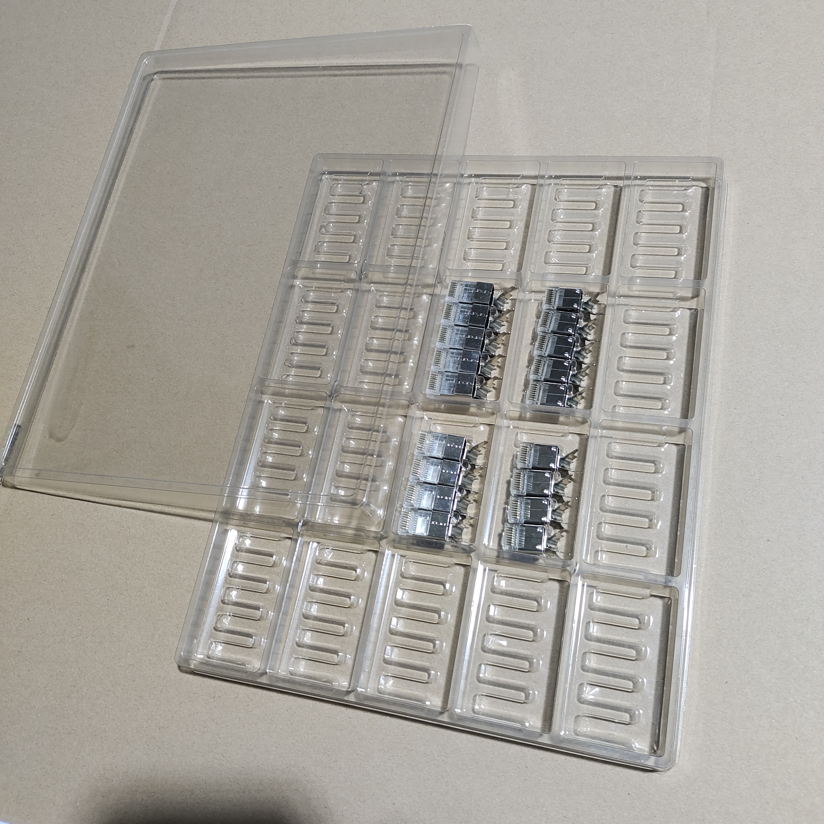 新开模Irregular SQTX0002 长/短尾夹Blister盘 100-grid 270*210*16.5*0.3mm Blister Box